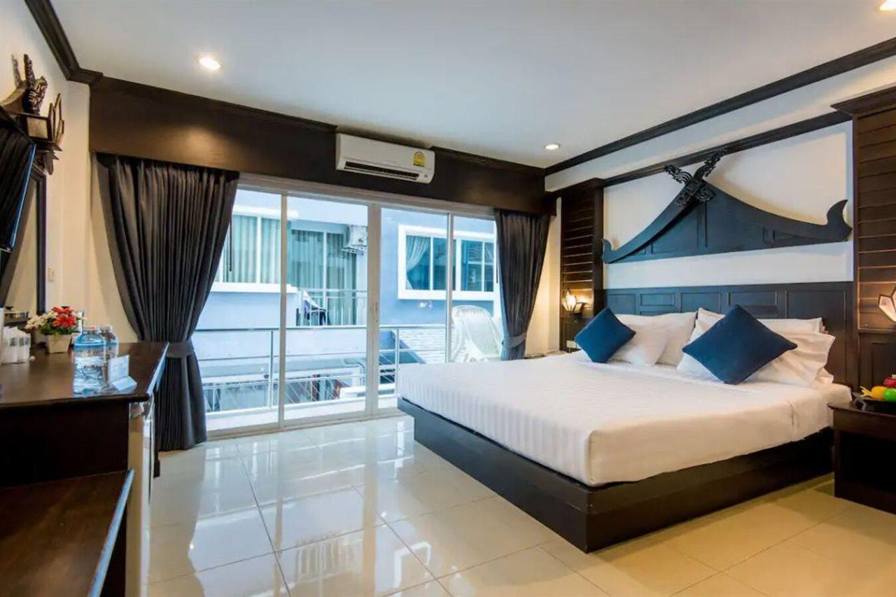 Hallo Khách sạn 3*